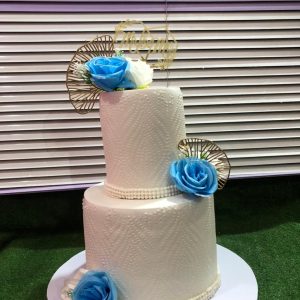 Two step cake with flower